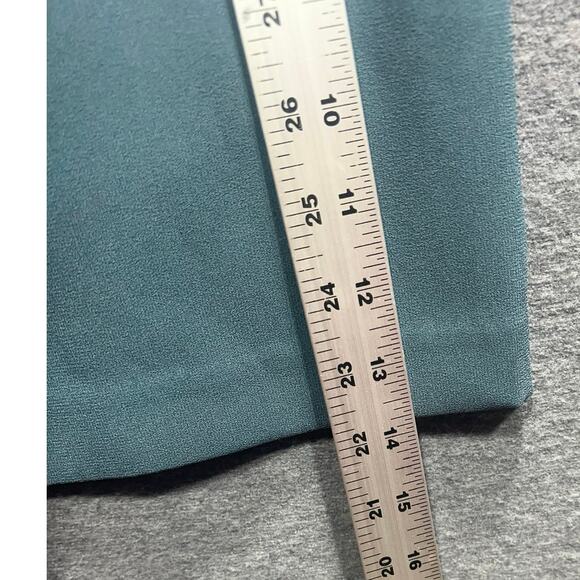 Babaton Aritzia Darren Women Blue Shorts Size XS Triacelate Blend - Picture 9 of 9